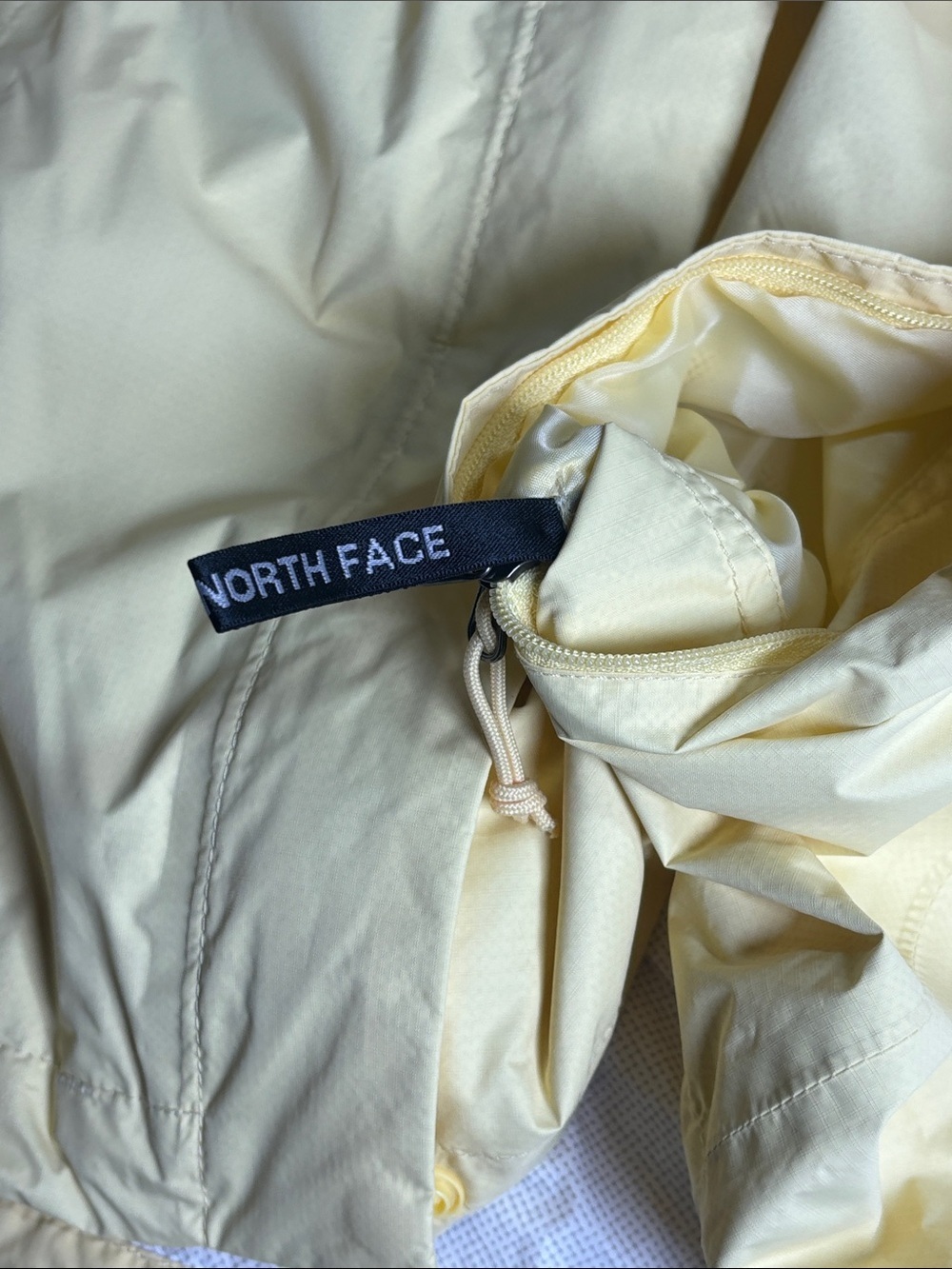 W'S NORTH FACE VENTURE JACKET, MAYAN YELLOW - Picture 8 of 9